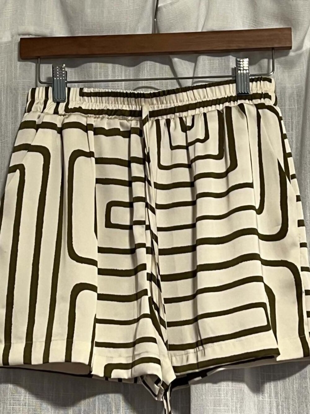 Blu Pepper High Waisted Shorts Geometric Print Olive/Cream